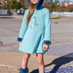vestido niña vera muñequita capucha pelo azul turquesa